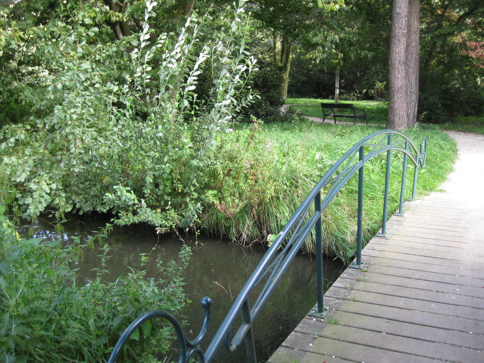 Siertuin en waterpartij in Park Frankendael Amsterdam Oost