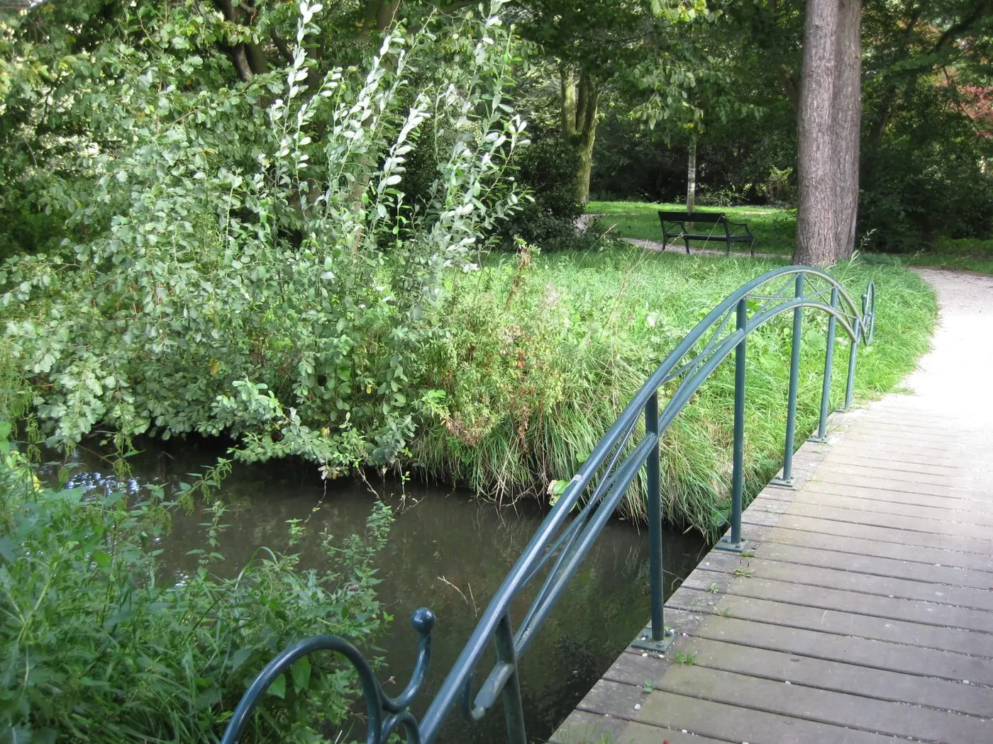 Siertuin en waterpartij in Park Frankendael Amsterdam Oost